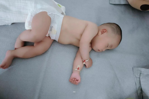 微山孕妇肚脐周围发青